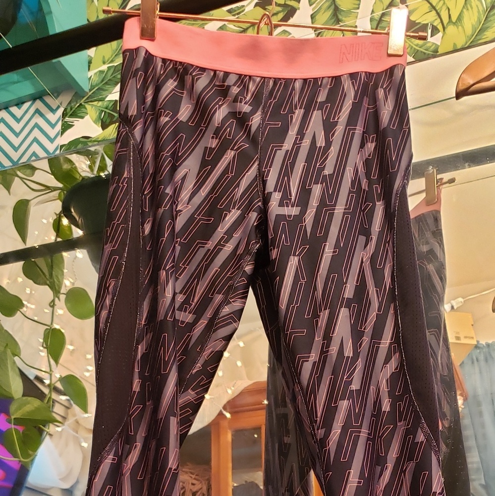 Nike Hypercool Workout Pants